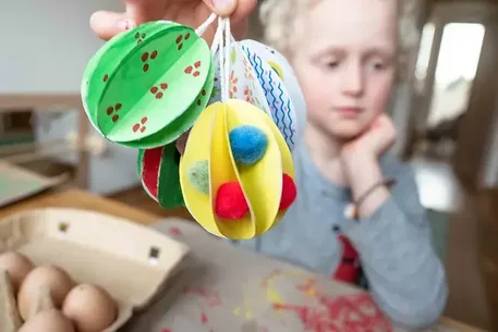 Velikonoční vajíčka z papíru