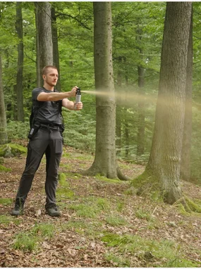 Sprej na medvědy - Sabre Frontiersman