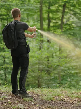 Sprej na medvědy SABRE Frontiersman MAX + puzdro