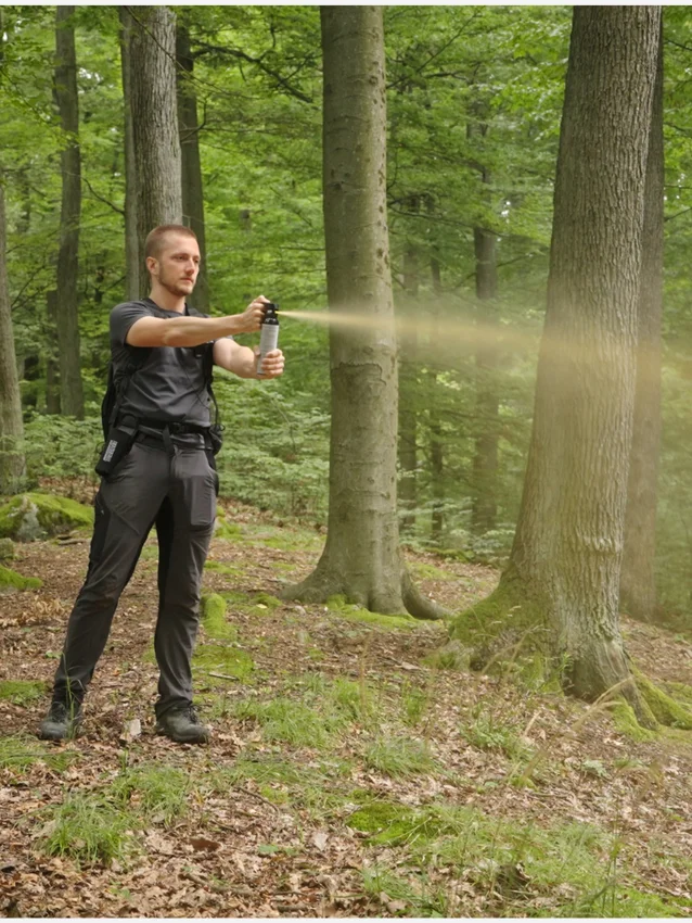 Sprej na medvědy SABRE Frontiersman MAX + puzdro