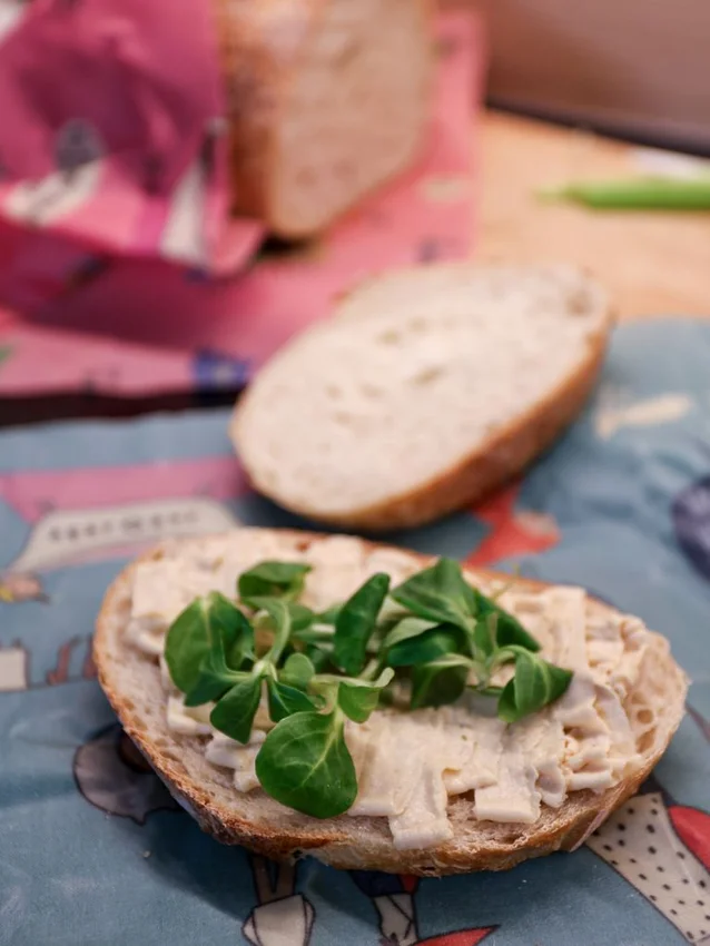 Včelobal "Jaká doba, takový slovník"